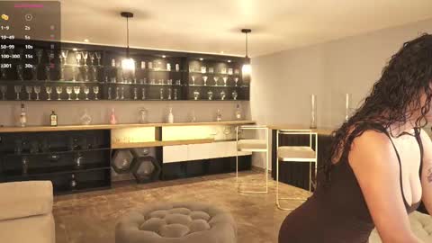 K A T E  online show from 10.04.25