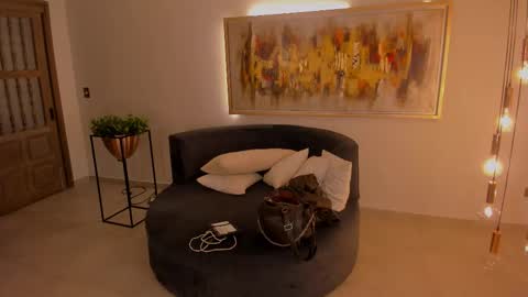 K A T E  online show from 11.02.25