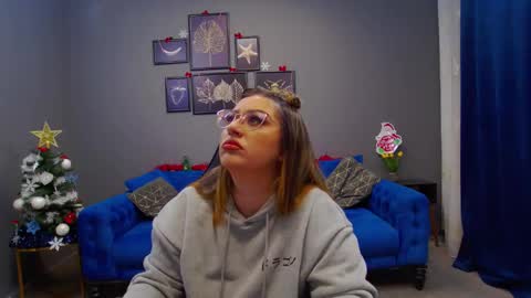 Snapshot of katewalker_ chatting on 12.16.24 Kate online show from 12.16.24