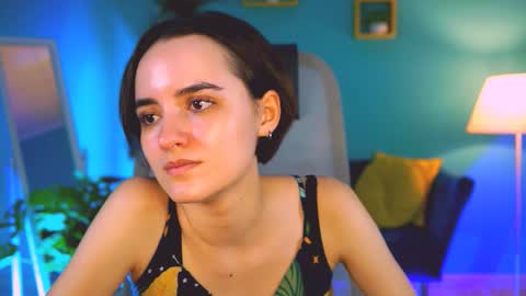 katewillows online show from 12.18.25