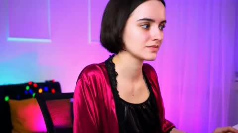 katewillows online show from 02.14.26