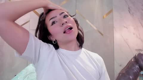 Snapshot of kath_valentine chatting on 12.05.24 valentine online show from 12.05.24