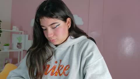 K A T H E  online show from 10.10.25