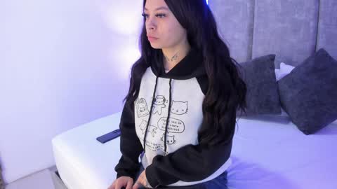 Snapshot of kathegomez_ chatting on 02.06.25 KatheGomez online show from 02.06.25