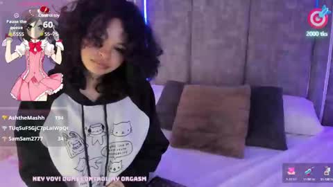 Snapshot of kathegomez_ chatting on 02.10.25 KatheGomez online show from 02.10.25