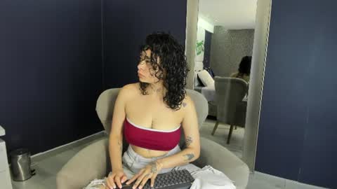 Snapshot of kathegomez_ chatting on 06.19.26 KatheGomez online show from 06.19.26