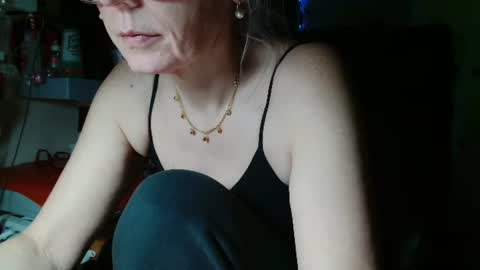 Snapshot of kathleenedwards chatting on 06.10.26 Kathleen online show from 06.10.26
