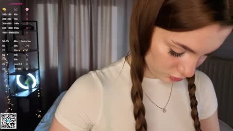 Lola online show from 04.10.26