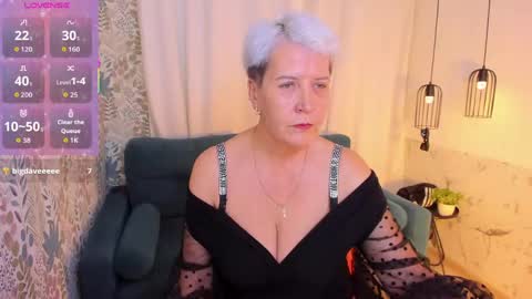 Snapshot of kathy_sunn chatting on 05.08.26 Kathy online show from 05.08.26