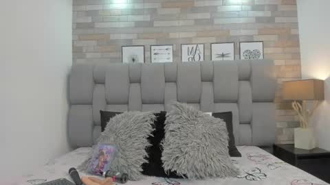 Snapshot of kathysmith18 chatting on 10.30.25 kathy smith online show from 10.30.25