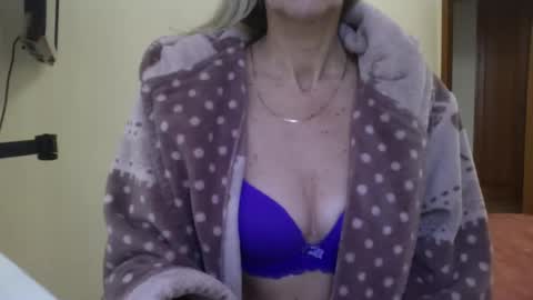 Snapshot of katia888 chatting on 12.14.24 katia888 online show from 12.14.24
