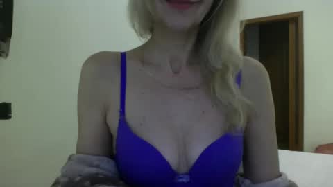 Snapshot of katia888 chatting on 12.22.24 katia888 online show from 12.22.24