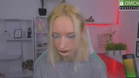 Snapshot of katia_kim chatting on 10.11.25 Katia  online show from 10.11.25