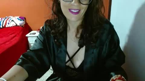 Snapshot of katia_love69 chatting on 03.03.25 Katia Love69 online show from 03.03.25