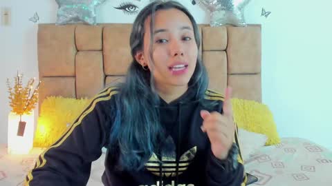 Snapshot of katiacuper chatting on 01.04.25 Katia Cuper online show from 01.04.25