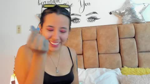 Snapshot of katiacuper chatting on 01.21.25 Katia Cuper online show from 01.21.25