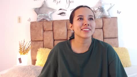 Snapshot of katiacuper chatting on 01.25.25 Katia Cuper online show from 01.25.25