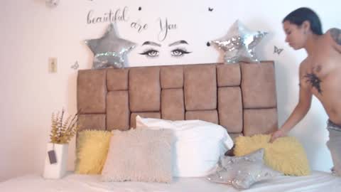 Snapshot of katiacuper chatting on 01.27.25 Katia Cuper online show from 01.27.25