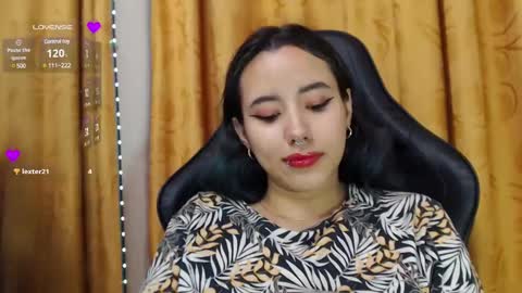 Snapshot of katiacuper chatting on 02.22.25 Katia Cuper online show from 02.22.25