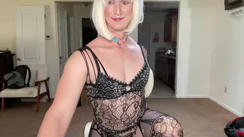 Snapshot of katiebabykitty chatting on 04.24.26 katiebabykitty online show from 04.24.26