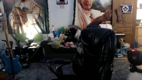 Snapshot of katiecutie_5 chatting on 05.17.26 Katie online show from 05.17.26