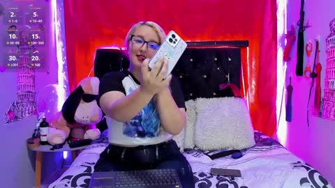 SHARON  KATIEE online show from 01.29.25