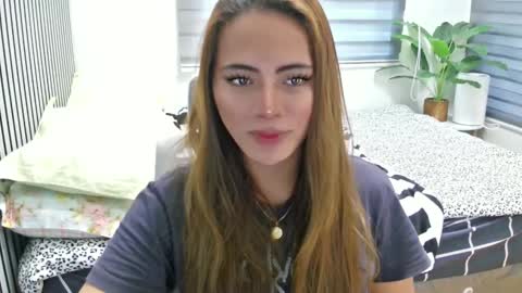 Snapshot of katiefrox_ chatting on 02.10.25 katiefrox  online show from 02.10.25