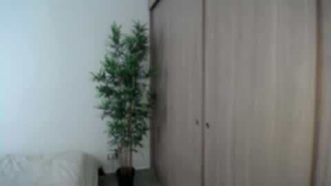 Snapshot of katiejane_ chatting on 12.18.24 Katie Jane online show from 12.18.24