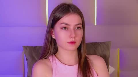 katiereeves online show from 11.19.25