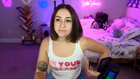 Snapshot of katieverona chatting on 02.17.25 Katie Verona online show from 02.17.25