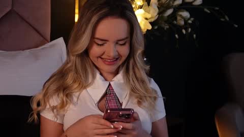 KatJolie online show from 01.28.25