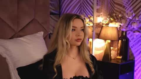 KatJolie online show from 12.03.25