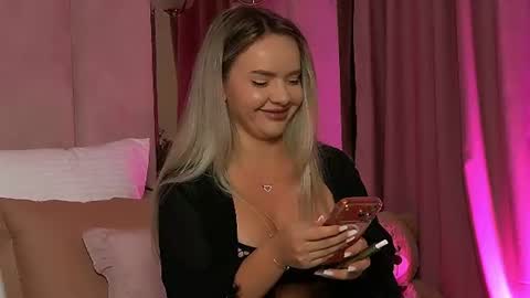 Snapshot of katjolie chatting on 07.06.26 KatJolie online show from 07.06.26