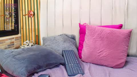 K A T L Y N  online show from 02.08.25