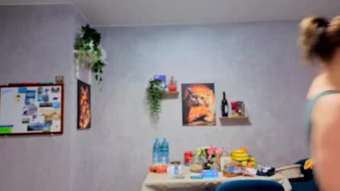 katniss_k online show from 12.14.25