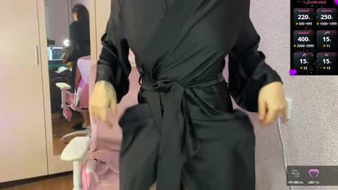   naked in pvt show 100 tk online show from 02.11.25