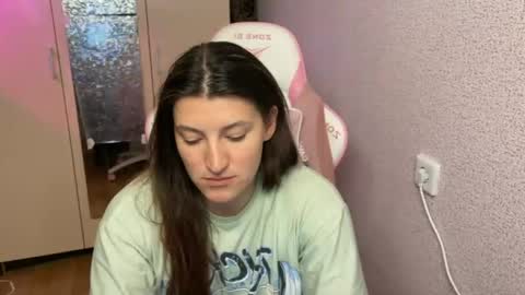 Snapshot of katrin_kristal chatting on 04.28.26 naked in pvt show 100 tk online show from 04.28.26