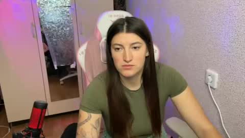 Snapshot of katrin_kristal chatting on 05.01.26 naked in pvt show 100 tk online show from 05.01.26