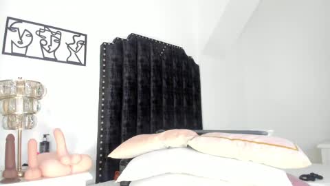 katrina moore online show from 02.13.25