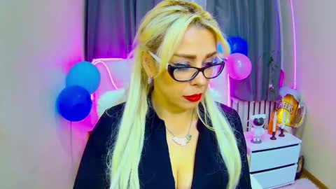 katrinacharm online show from 09.22.25