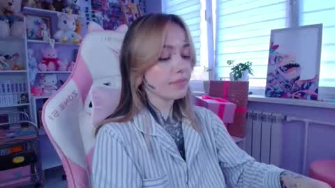 Snapshot of katrinwaifu chatting on 10.13.25 Katrin online show from 10.13.25