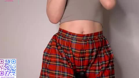 I dont know whats gonna happen today but my name is Katty and lets start being friends online show from 10.25.25