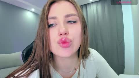 Snapshot of katty4sue chatting on 02.25.25 Katty4Sue online show from 02.25.25