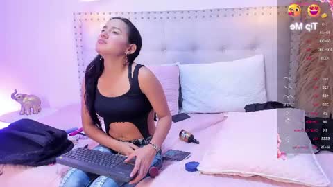Snapshot of katty_cute19 chatting on 06.10.26 katty_cute19 online show from 06.10.26