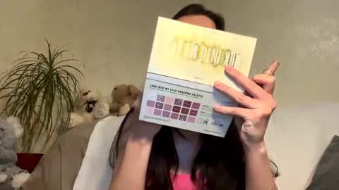 Snapshot of kattycarols chatting on 04.17.26 kattycarols online show from 04.17.26