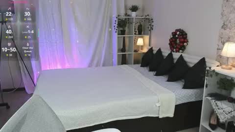 Snapshot of katy_midocalm chatting on 02.07.26 Kate online show from 02.07.26