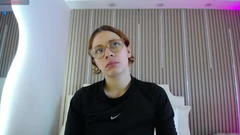 Snapshot of katy_van chatting on 04.18.26 Katy Van online show from 04.18.26