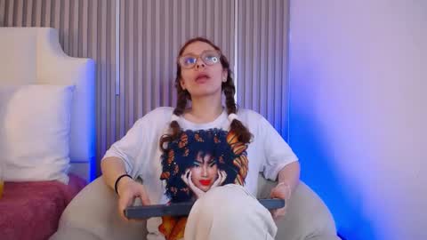 Snapshot of katy_van chatting on 05.07.26 Katy Van online show from 05.07.26