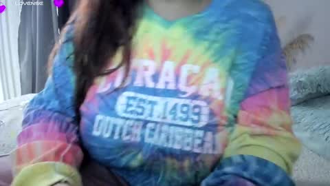 Snapshot of katybloom_ chatting on 12.07.24 online show from 12.07.24