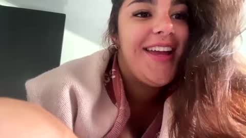 Snapshot of katybloom_ chatting on 02.08.25 online show from 02.08.25